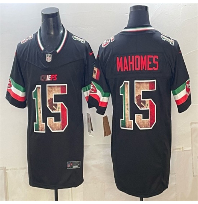 Men's Kansas City Chiefs #15 Patrick Mahomes Black F.U.S.E. Mexico Vapor Untouchable Limited Stitched Football Jersey